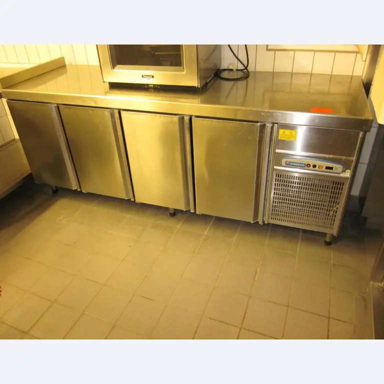 Jedilnica in oprema za jedilnico za hamburško finančno upravo-1