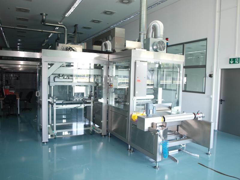 1 lot of paintings, prints and etching-1