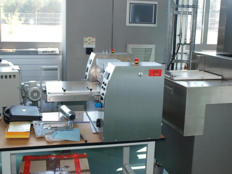 1 lot of paintings, prints and etching-2