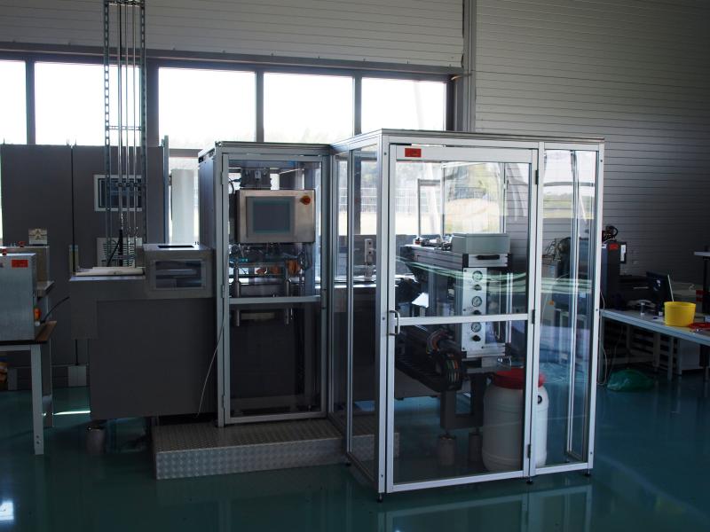 1 lot of paintings, prints and etching-1