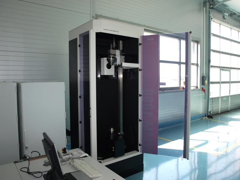 1 lot of paintings, prints and etching-1