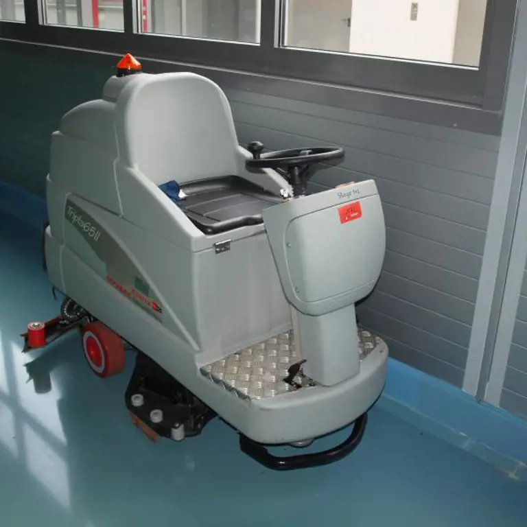 power sweeper Comac Tripla 65 II