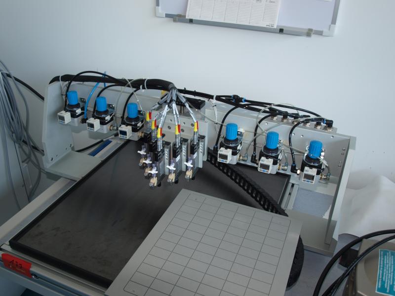 1 lot of paintings, prints and etching-2