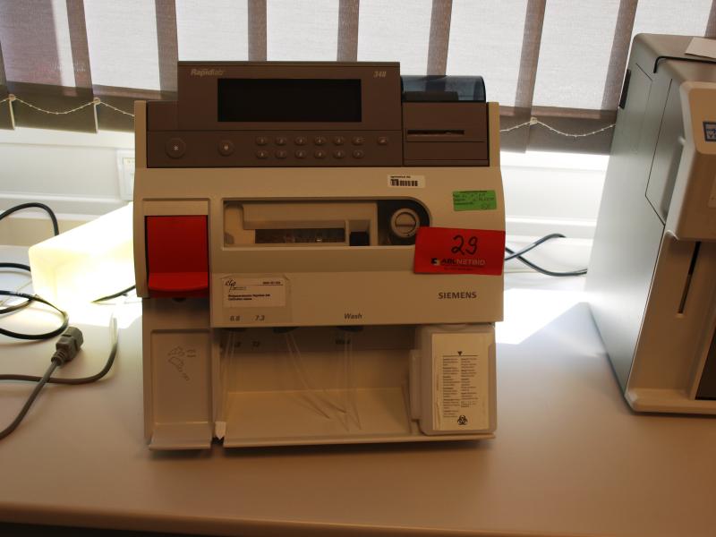 1 lot of paintings, prints and etching-1