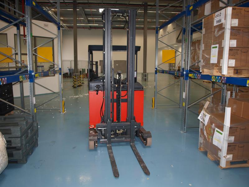 1 lot of paintings, prints and etching-1