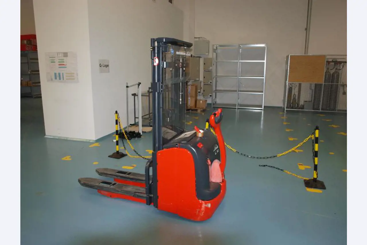 1 Posten Gemälde, Drucke und Radierung-1