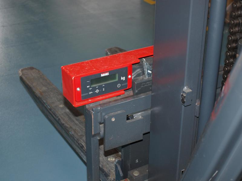 1 lot of paintings, prints and etching-2