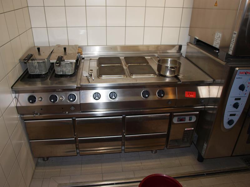 1 lot of paintings, prints and etching-1