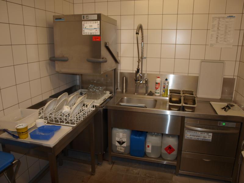 1 lot of paintings, prints and etching-1