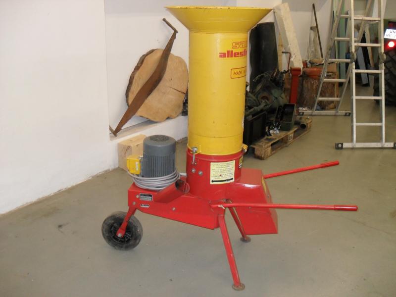 Voluntary online auction www.netbid.com<BR>factory canteen and canteen kitchen<BR>Eppendorf AG-2