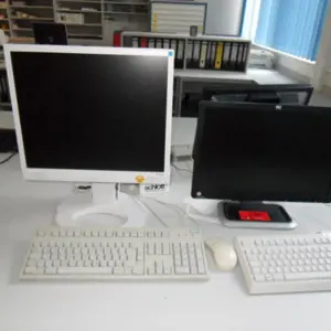 6 19"-TFT-monitors HP/Hyama/Viewsonic/Acer/Fujitsu Siemens