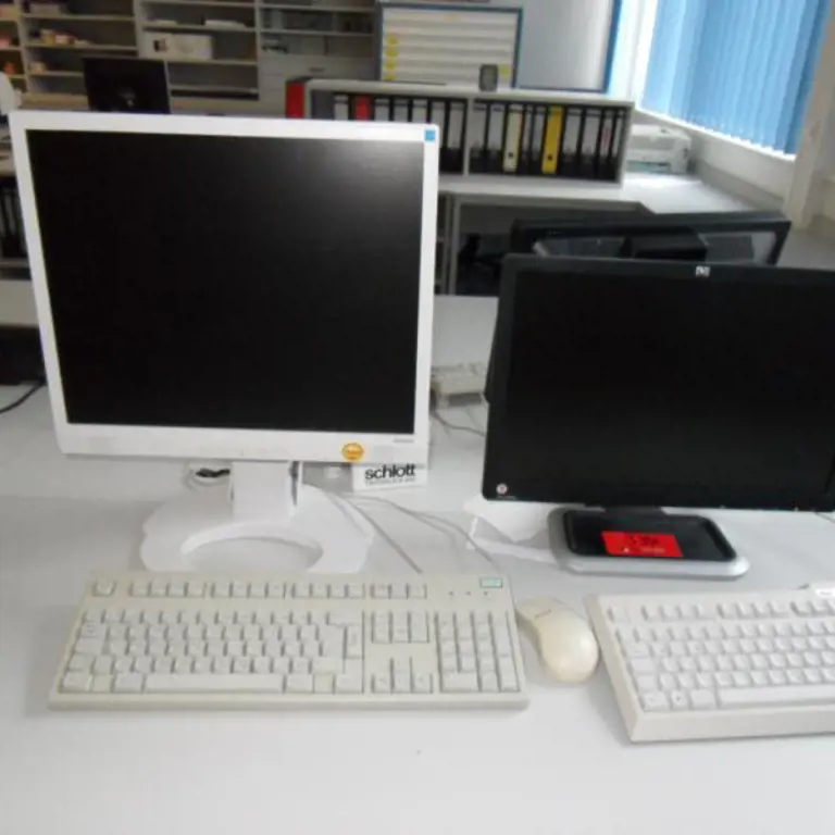 6 19"-TFT-monitors HP/Hyama/Viewsonic/Acer/Fujitsu Siemens