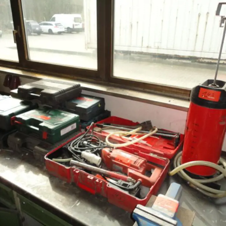 Kernbohrmaschine Hilti DD 100