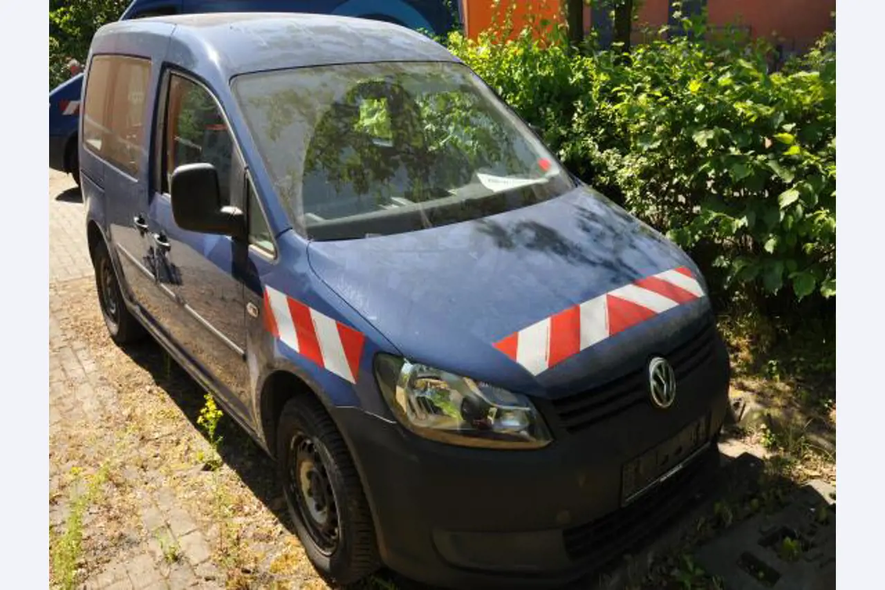 3 groupes électrogènes de secours bien entretenus, A. van Kaick-2