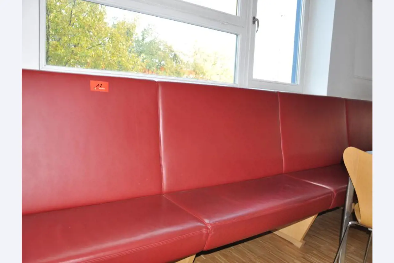 3 well-maintained emergency generators, A. van Kaick-17