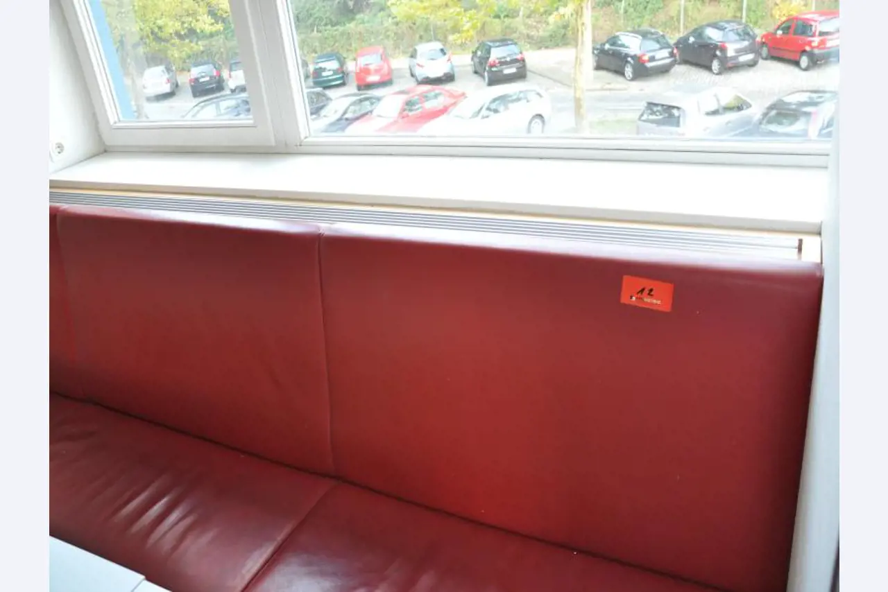 3 well-maintained emergency generators, A. van Kaick-18