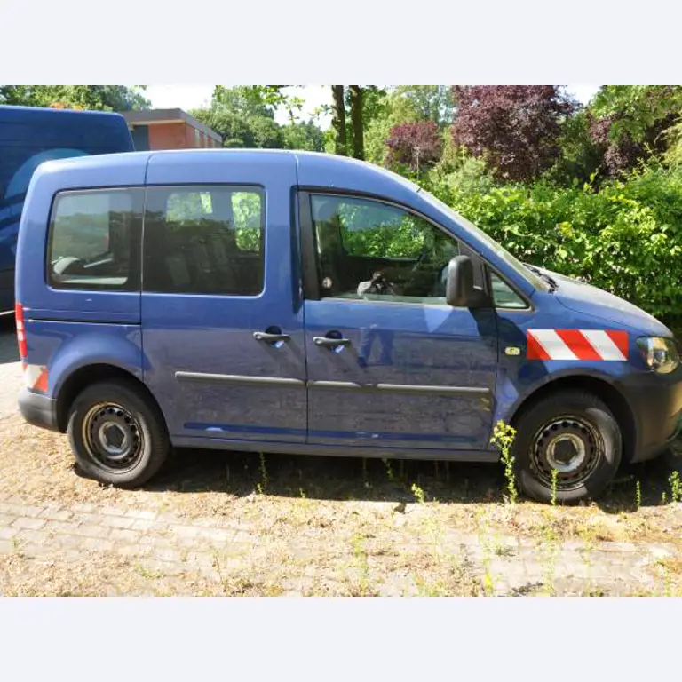 3 groupes électrogènes de secours bien entretenus, A. van Kaick-3