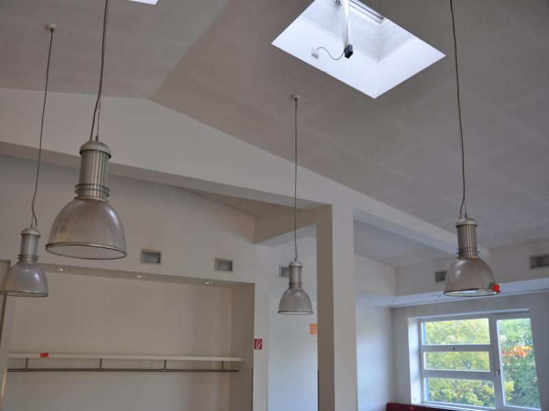 3 well-maintained emergency generators, A. van Kaick-23