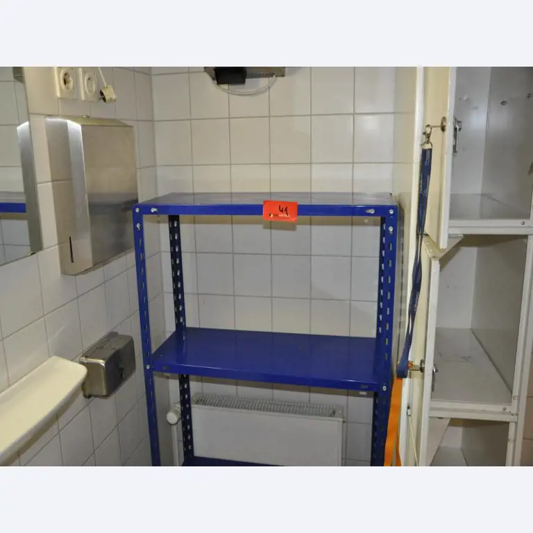 3 well-maintained emergency generators, A. van Kaick-27