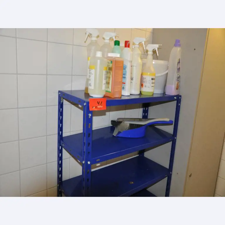 3 well-maintained emergency generators, A. van Kaick-29