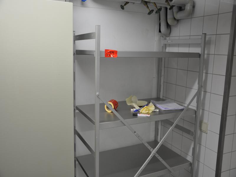 3 well-maintained emergency generators, A. van Kaick-33