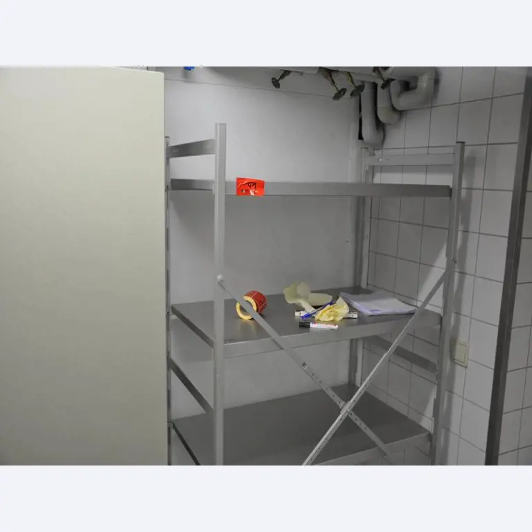 3 well-maintained emergency generators, A. van Kaick-33