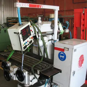 Universal milling machine Huron J 30