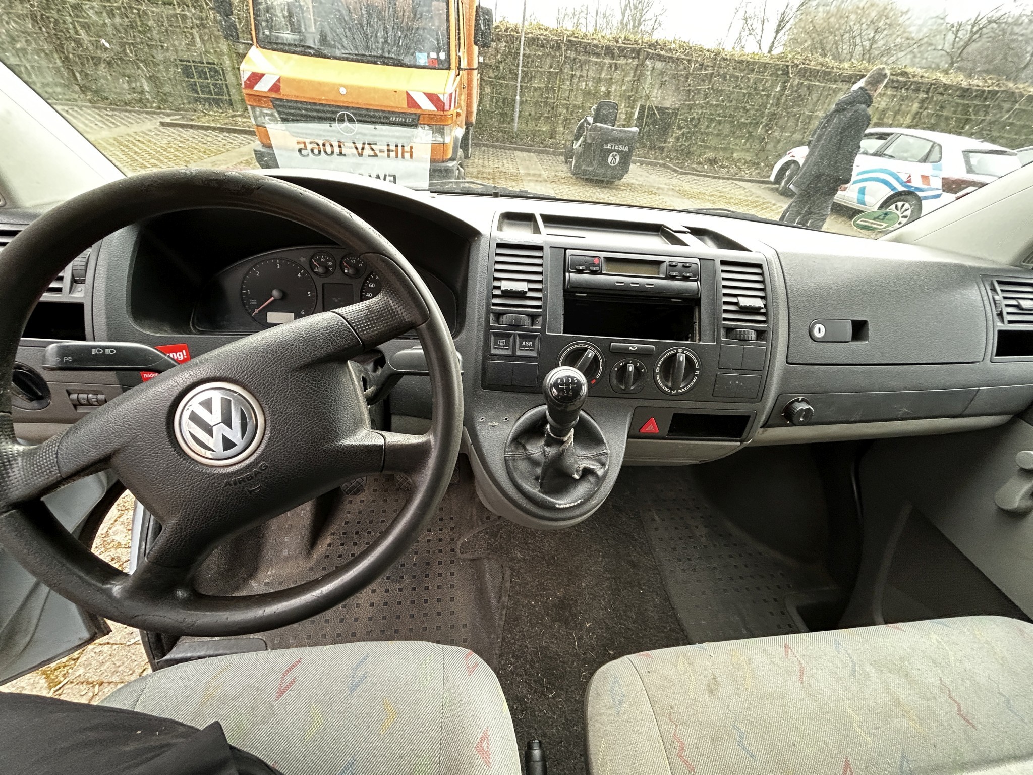 dobro vzdrževana vozila občinskih, komunalnih in drugih javnih organov-12