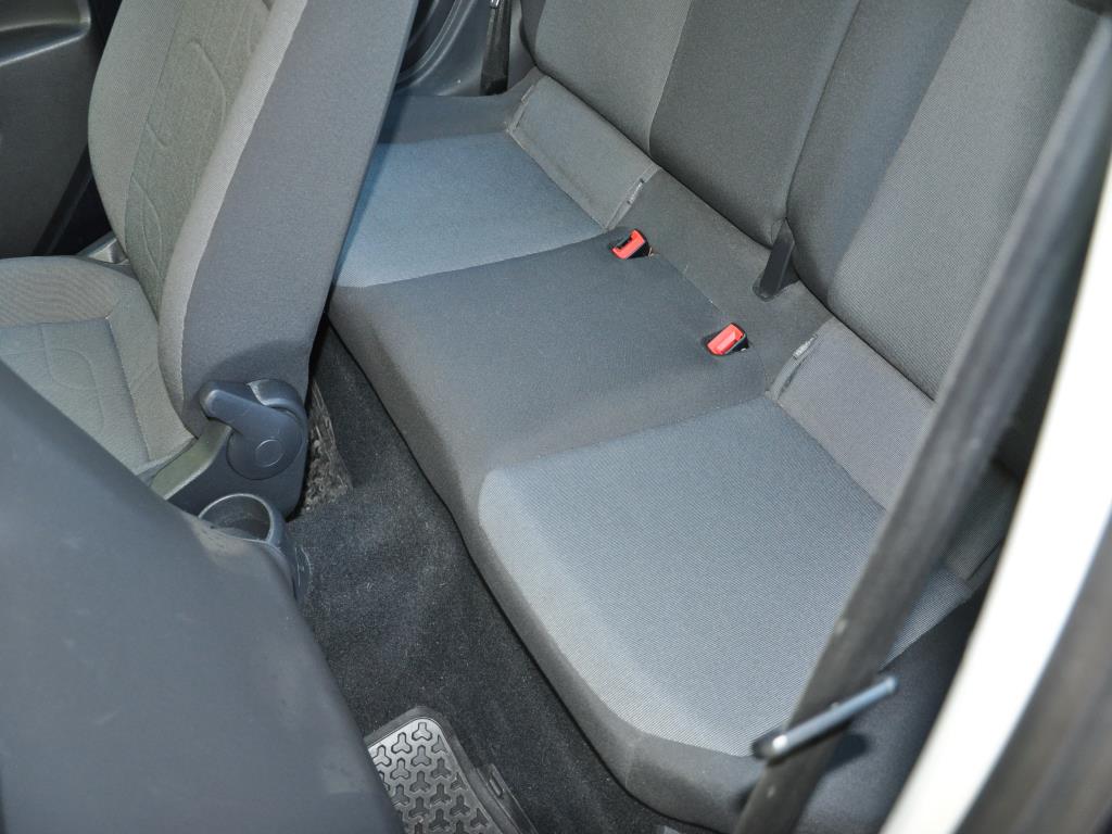 Hochwertiges Laborequipment der städtischen Wasserversorgung-8