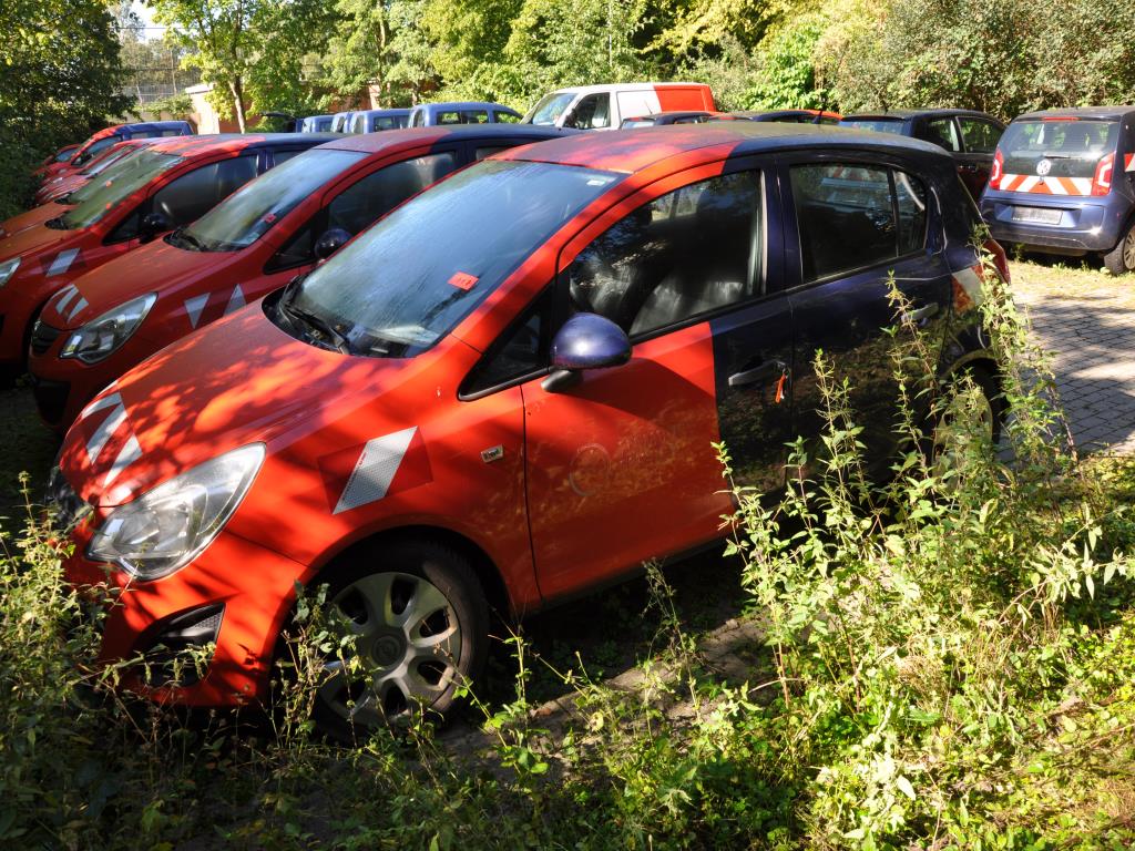 3 well-maintained emergency generators, A. van Kaick-2