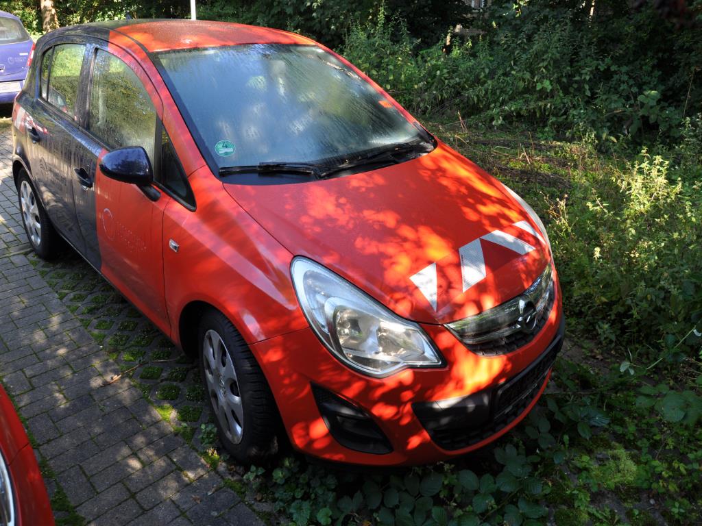 3 well-maintained emergency generators, A. van Kaick-5