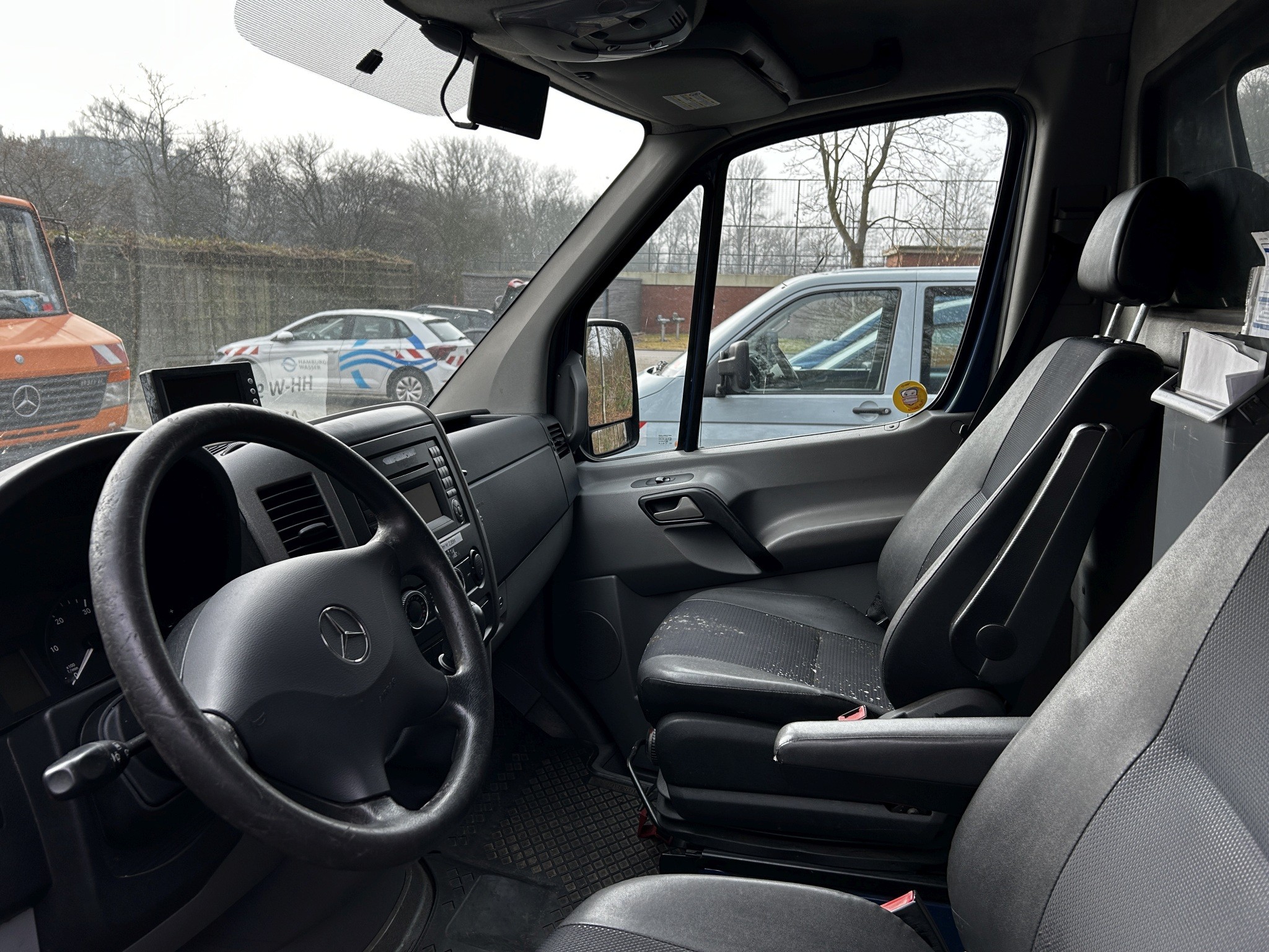 Gepflegtes Laborequipment aus Behördenbestand
-12