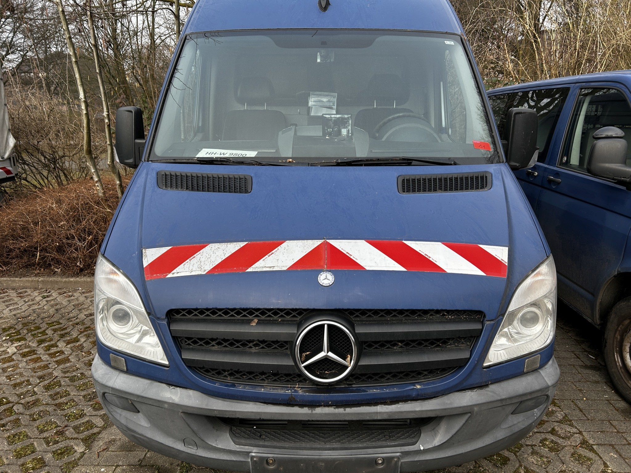 Gepflegtes Laborequipment aus Behördenbestand
-1