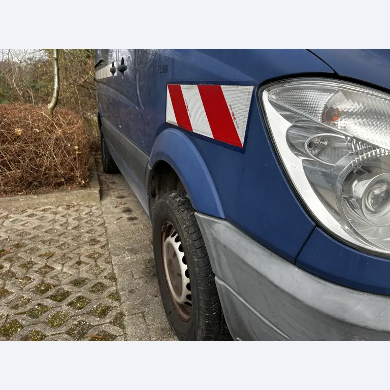 Diversos veículos municipais, veículos-oficina e automóveis-5