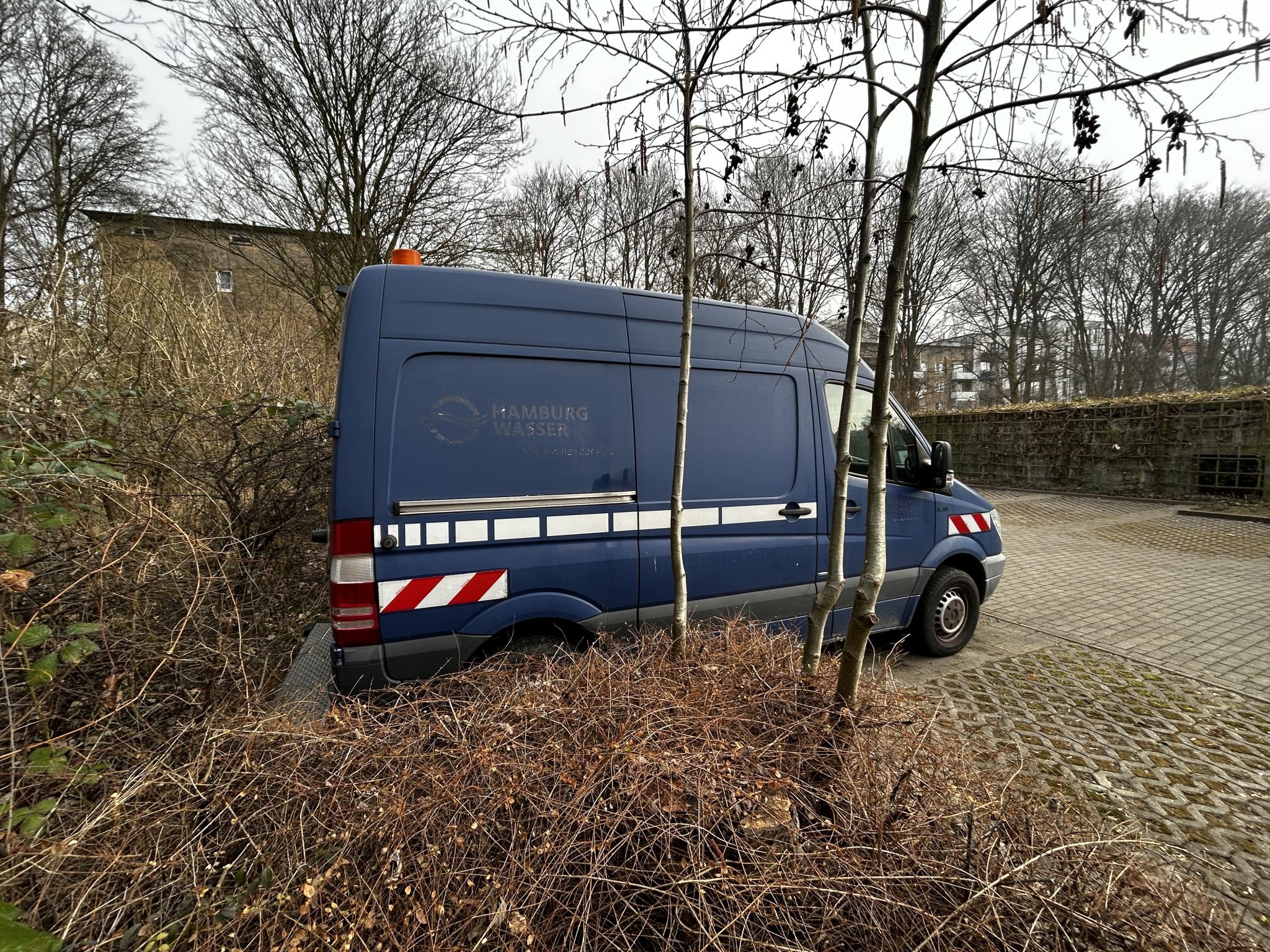 Gepflegtes Laborequipment aus Behördenbestand
-6