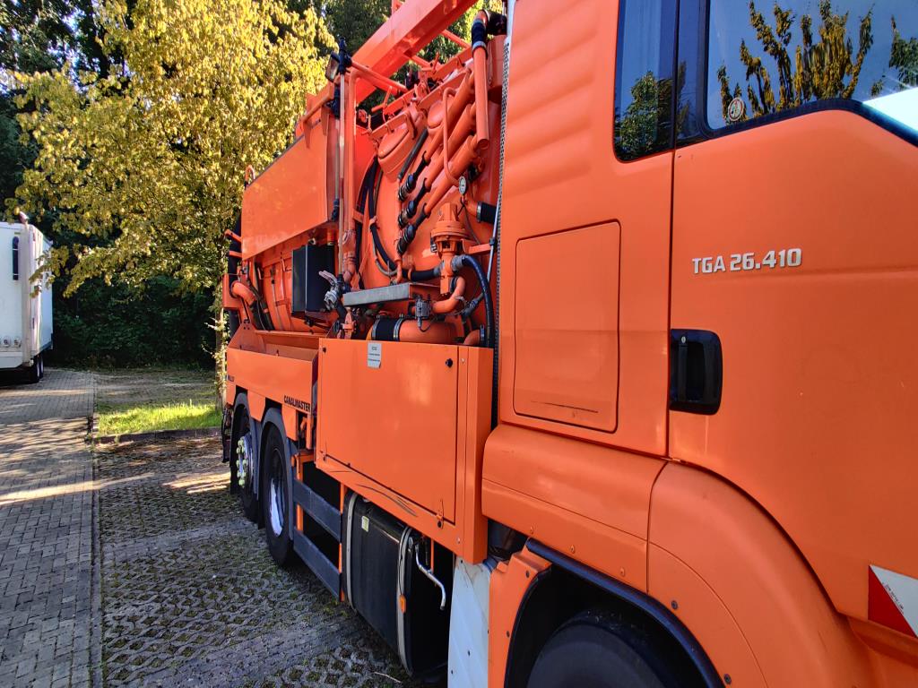 Hochwertiges Laborequipment der städtischen Wasserversorgung-6