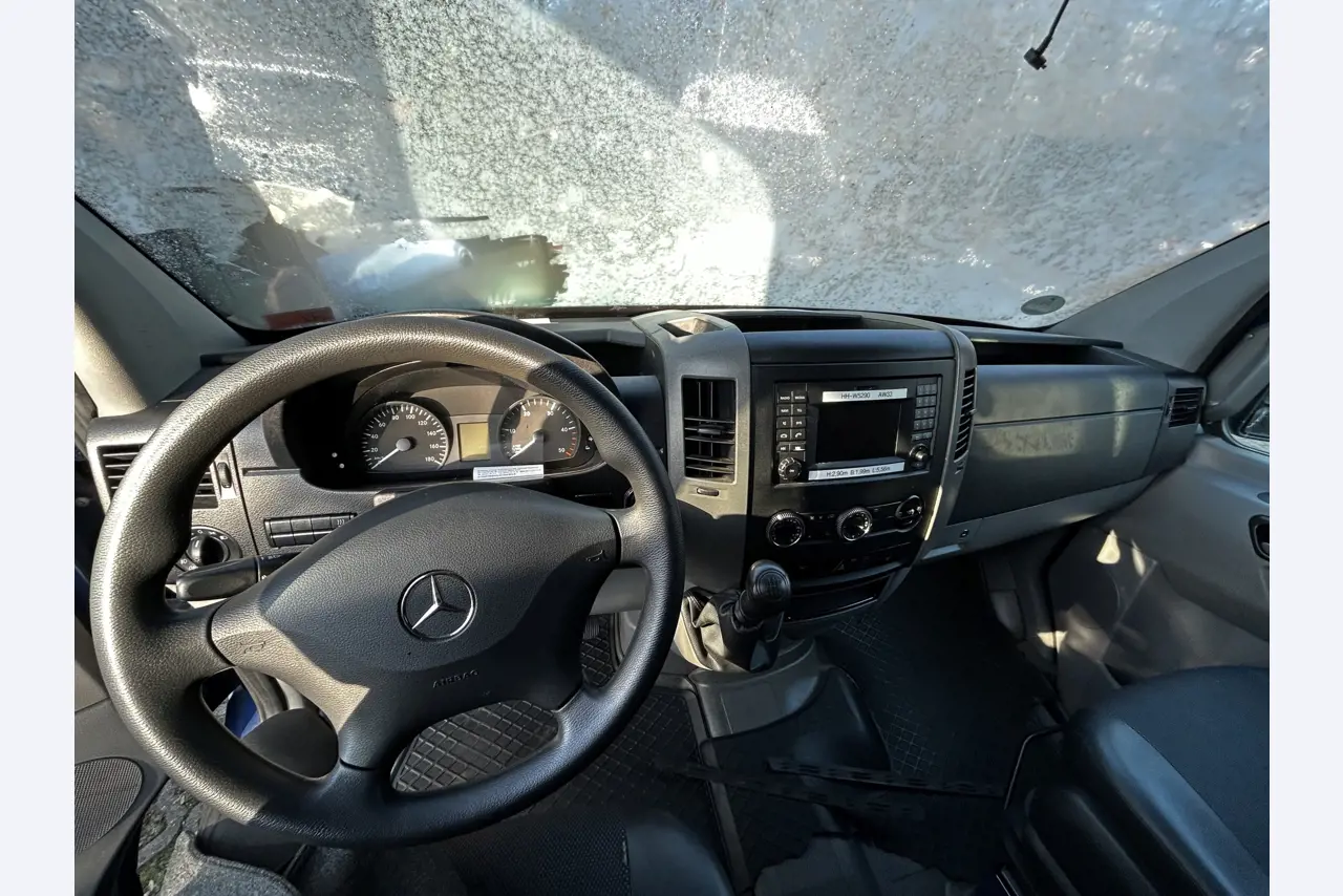 Various municipal vehicles, workshop vehicles and cars-12