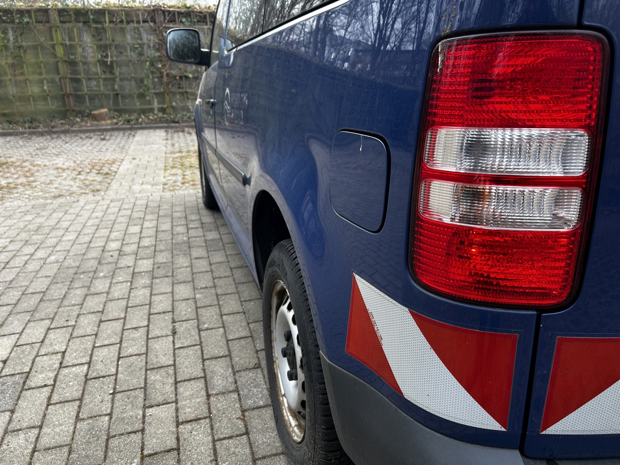 Dobro vzdrževana laboratorijska oprema iz državnih zalog
-10