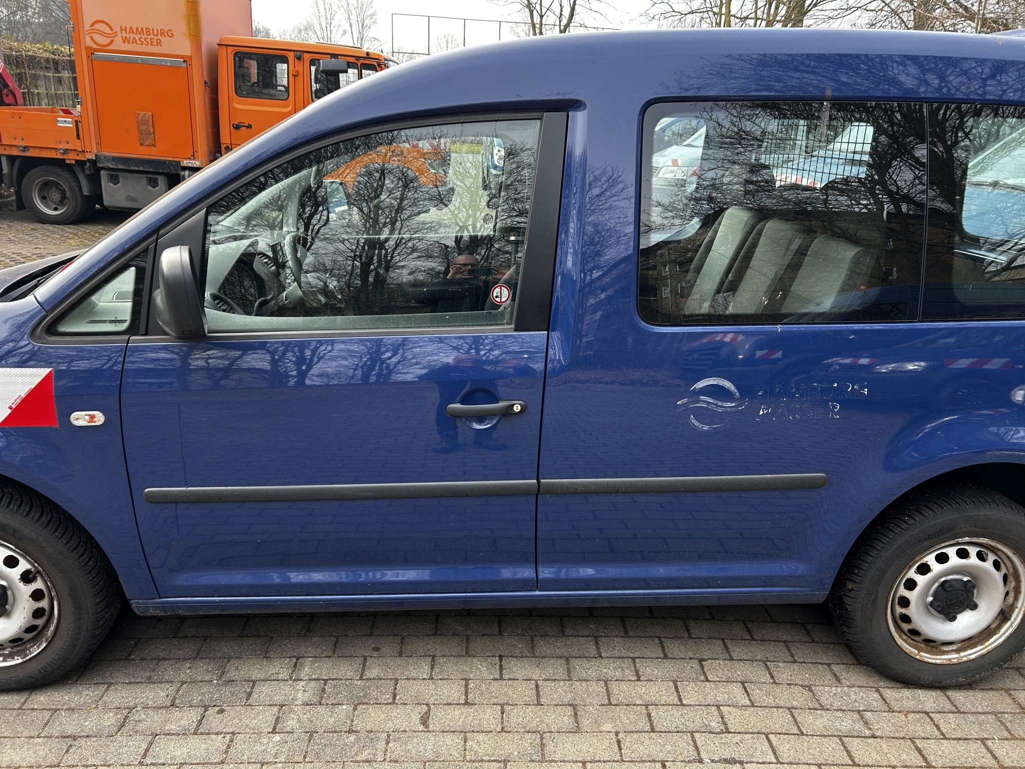 Dobro vzdrževana laboratorijska oprema iz državnih zalog
-11