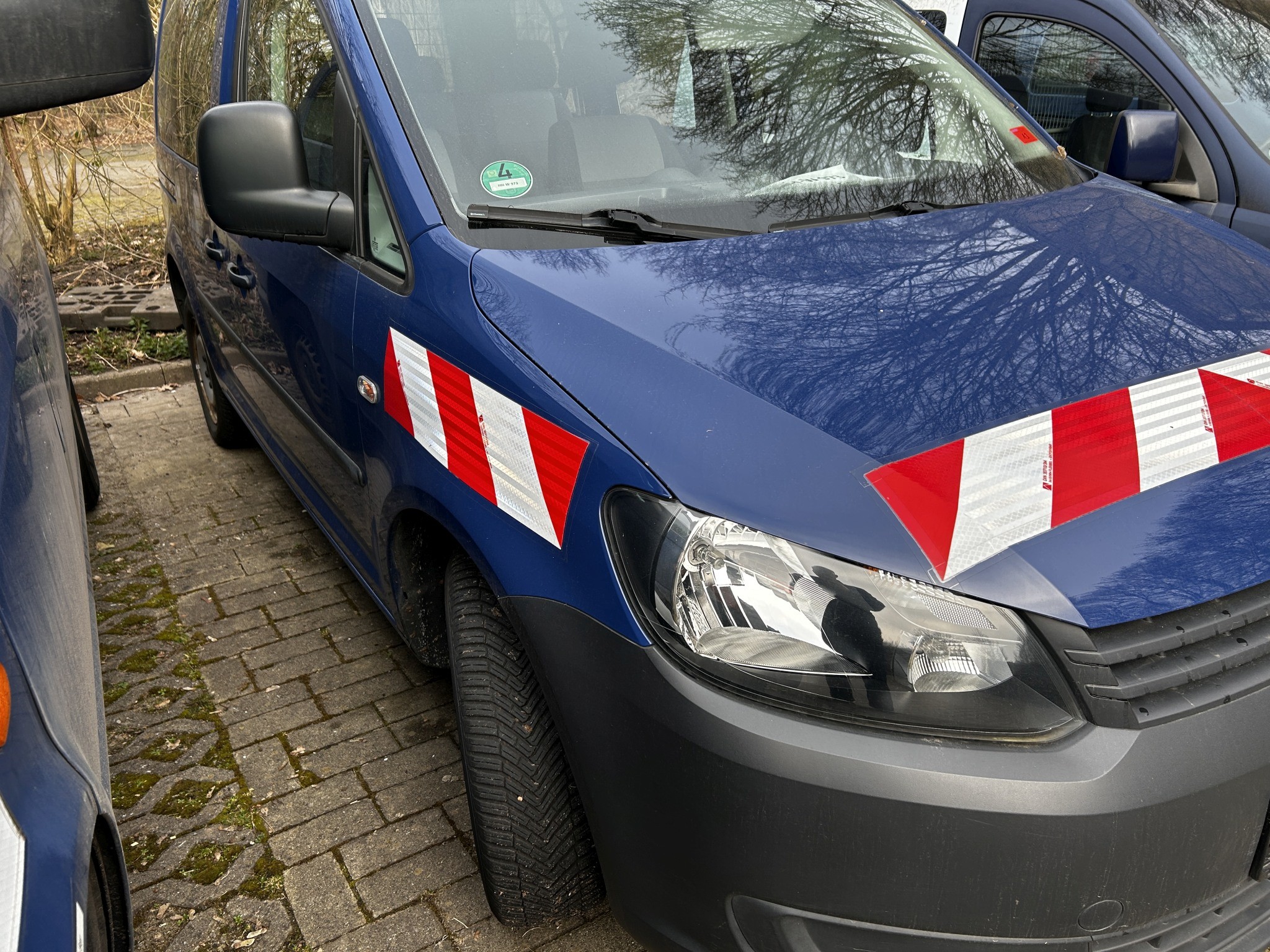 Dobro vzdrževana laboratorijska oprema iz državnih zalog
-4