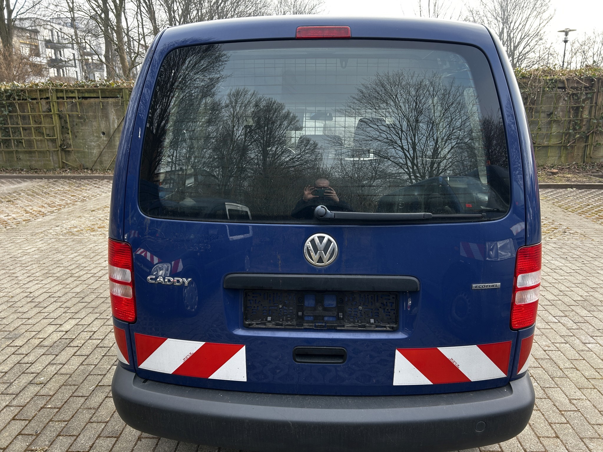 Dobro vzdrževana laboratorijska oprema iz državnih zalog
-8