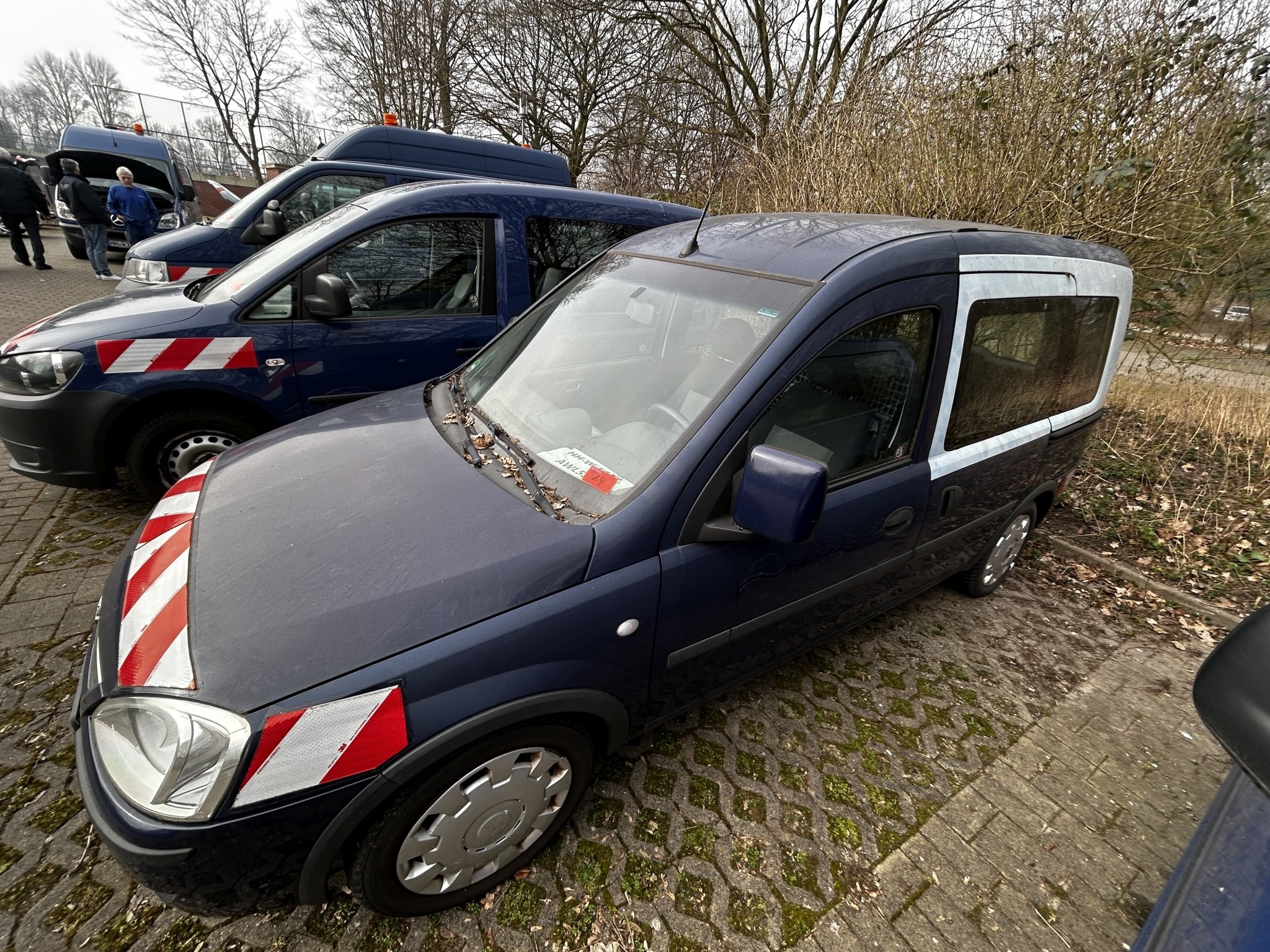 Material de laboratório em bom estado de conservação proveniente das existências públicas
-10