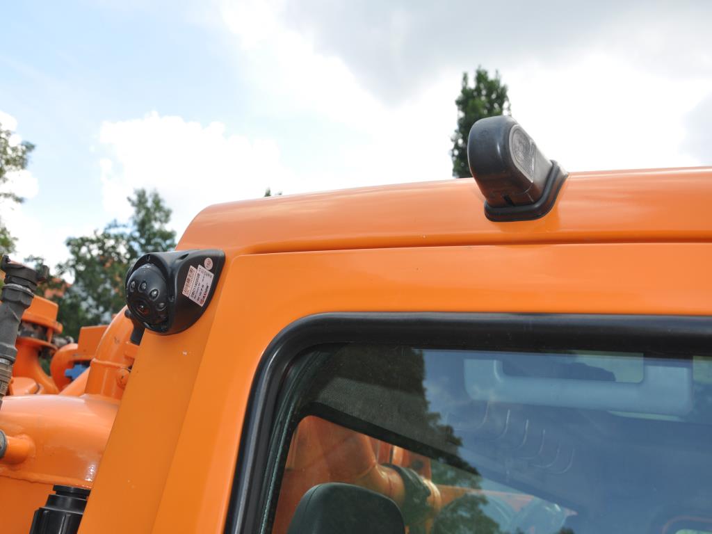 Material de laboratório em bom estado de conservação proveniente das existências públicas
-21