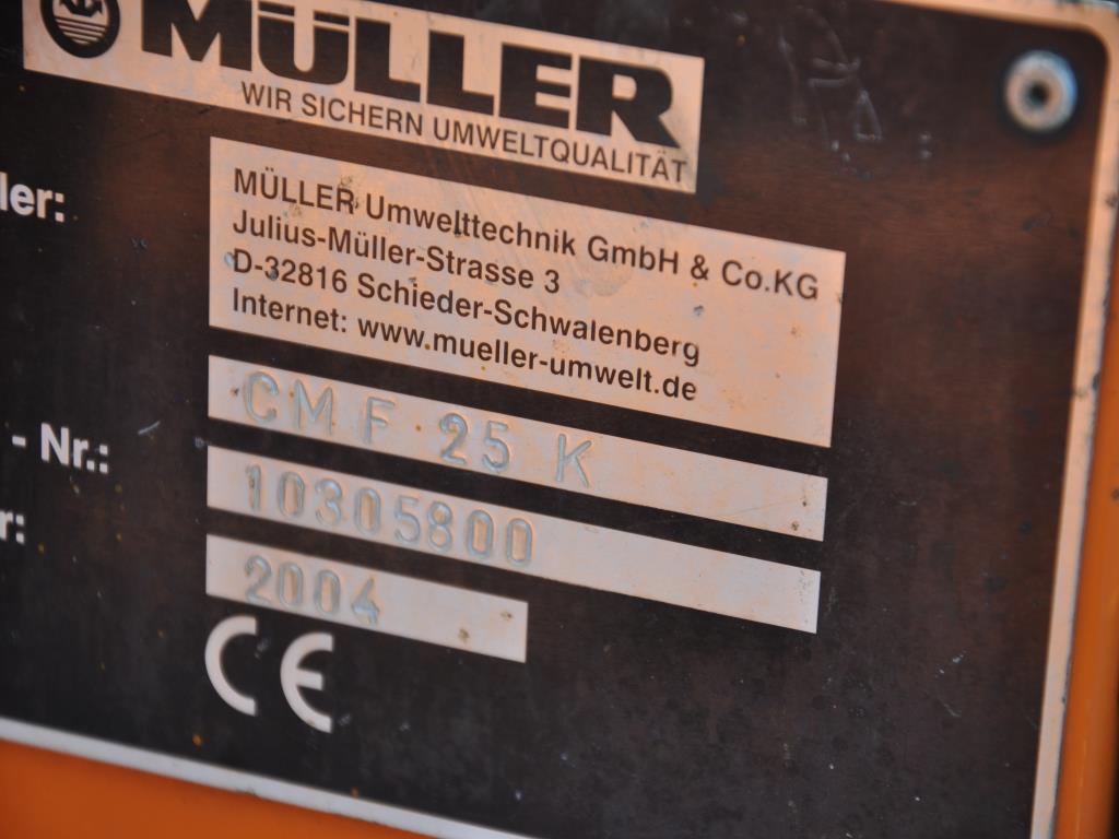 Material de laboratório em bom estado de conservação proveniente das existências públicas
-22