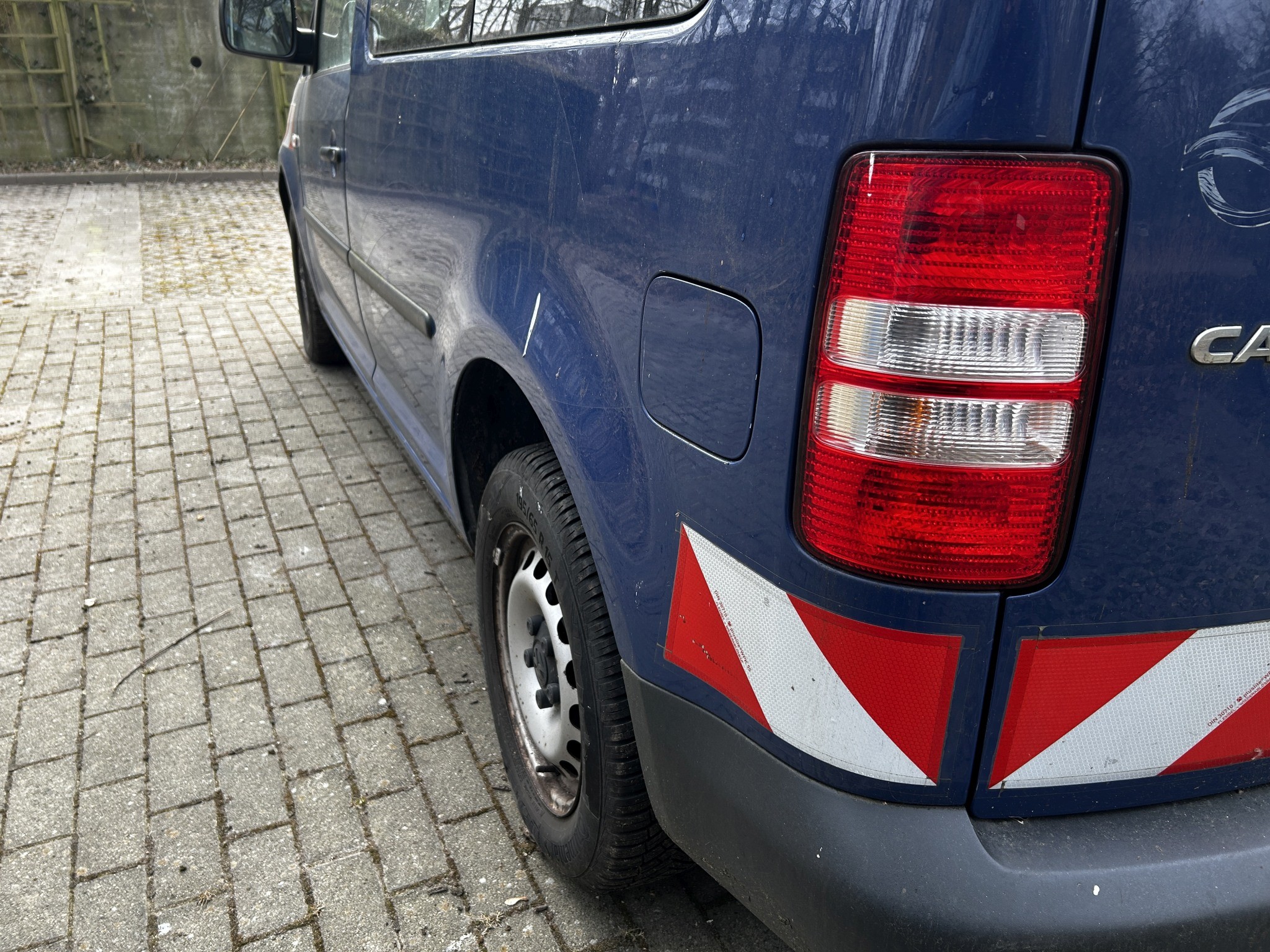 Dobro vzdrževana laboratorijska oprema iz državnih zalog
-10