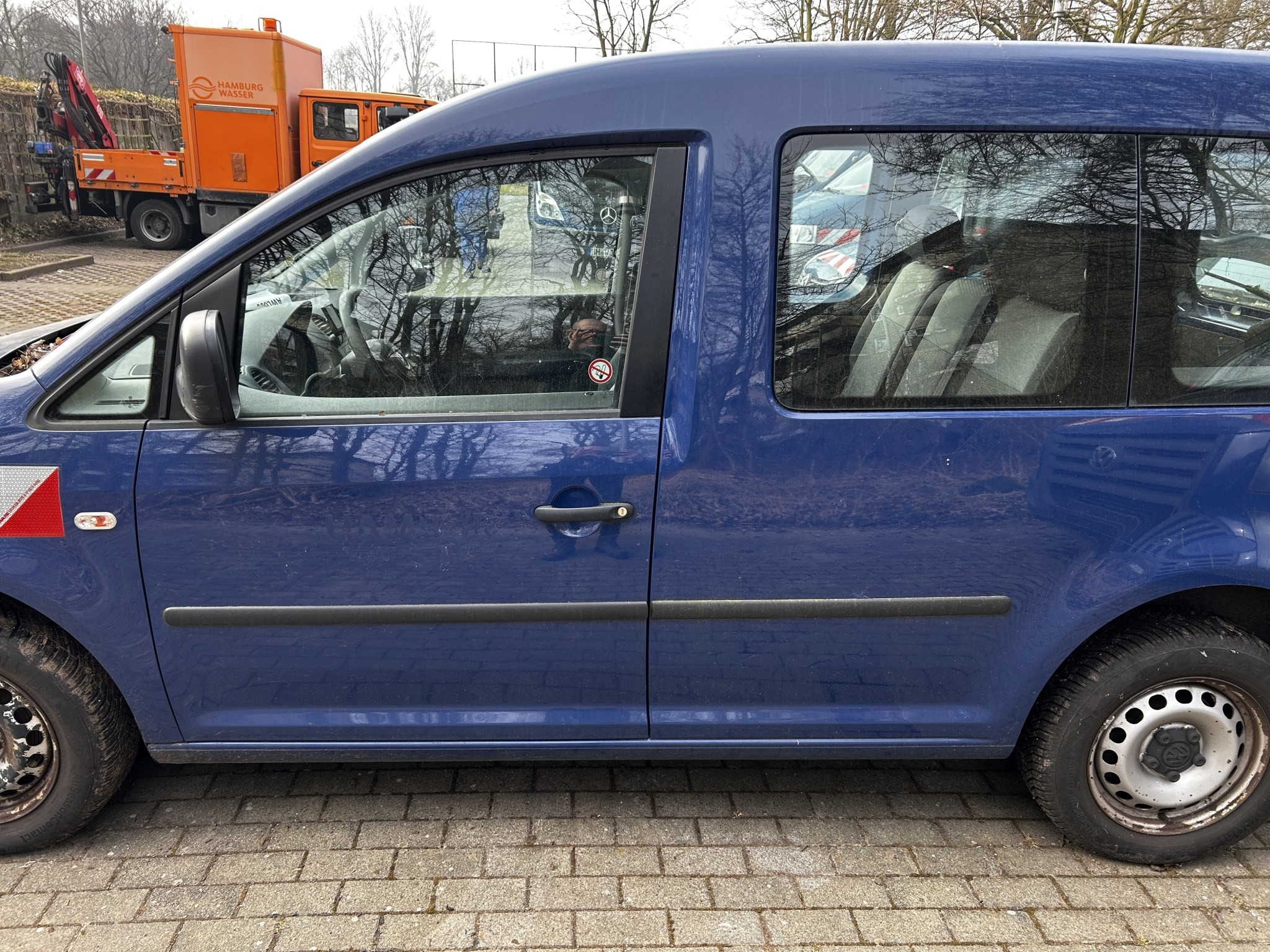 Dobro vzdrževana laboratorijska oprema iz državnih zalog
-11