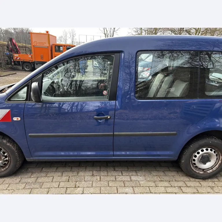 Diverse gemeentelijke voertuigen, werkplaatsvoertuigen, auto´s en apparatuur-11
