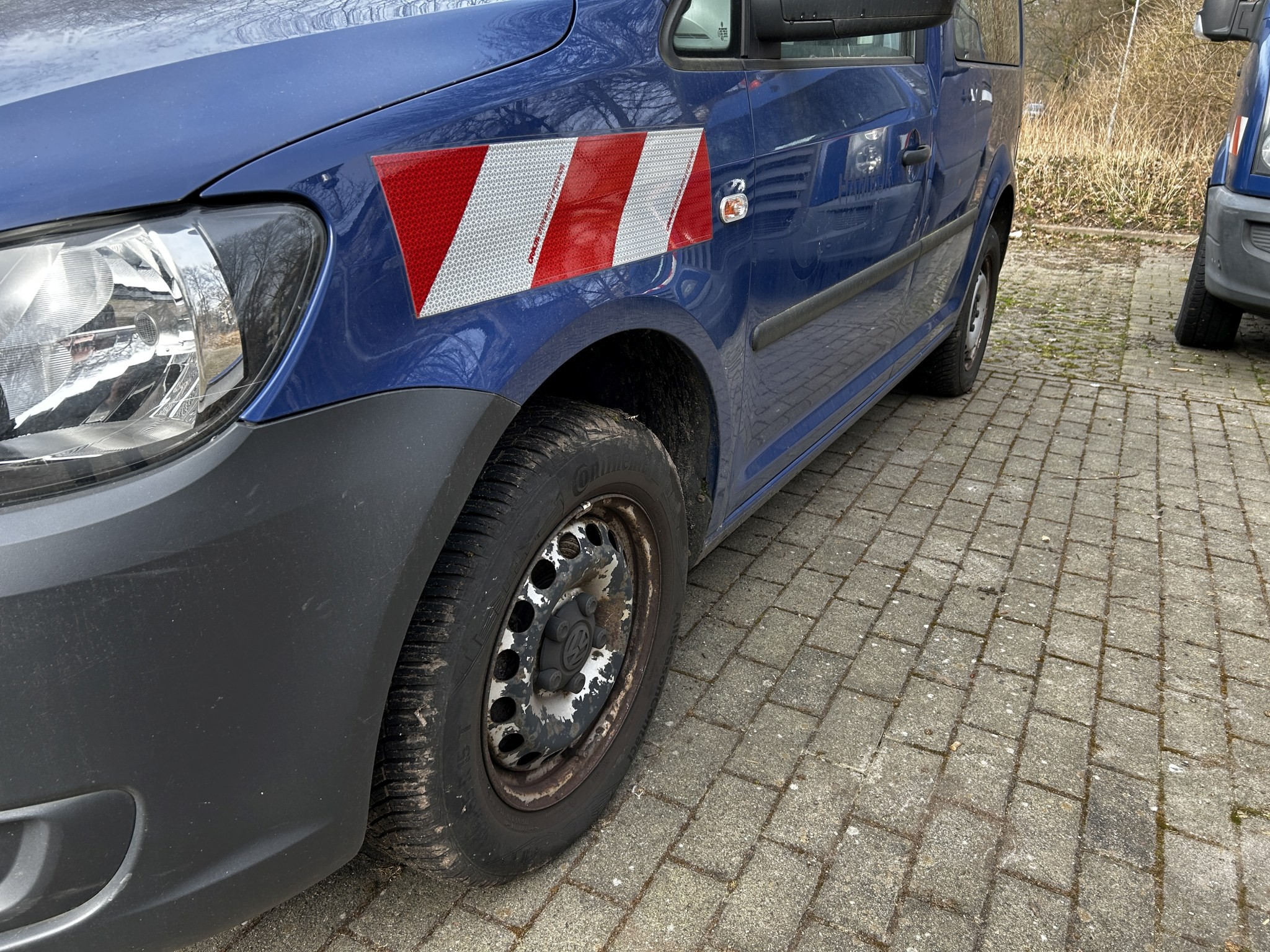 Dobro vzdrževana laboratorijska oprema iz državnih zalog
-12