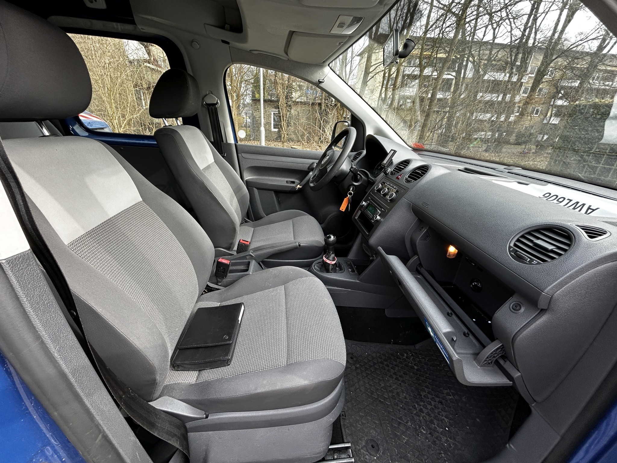 Dobro vzdrževana laboratorijska oprema iz državnih zalog
-17