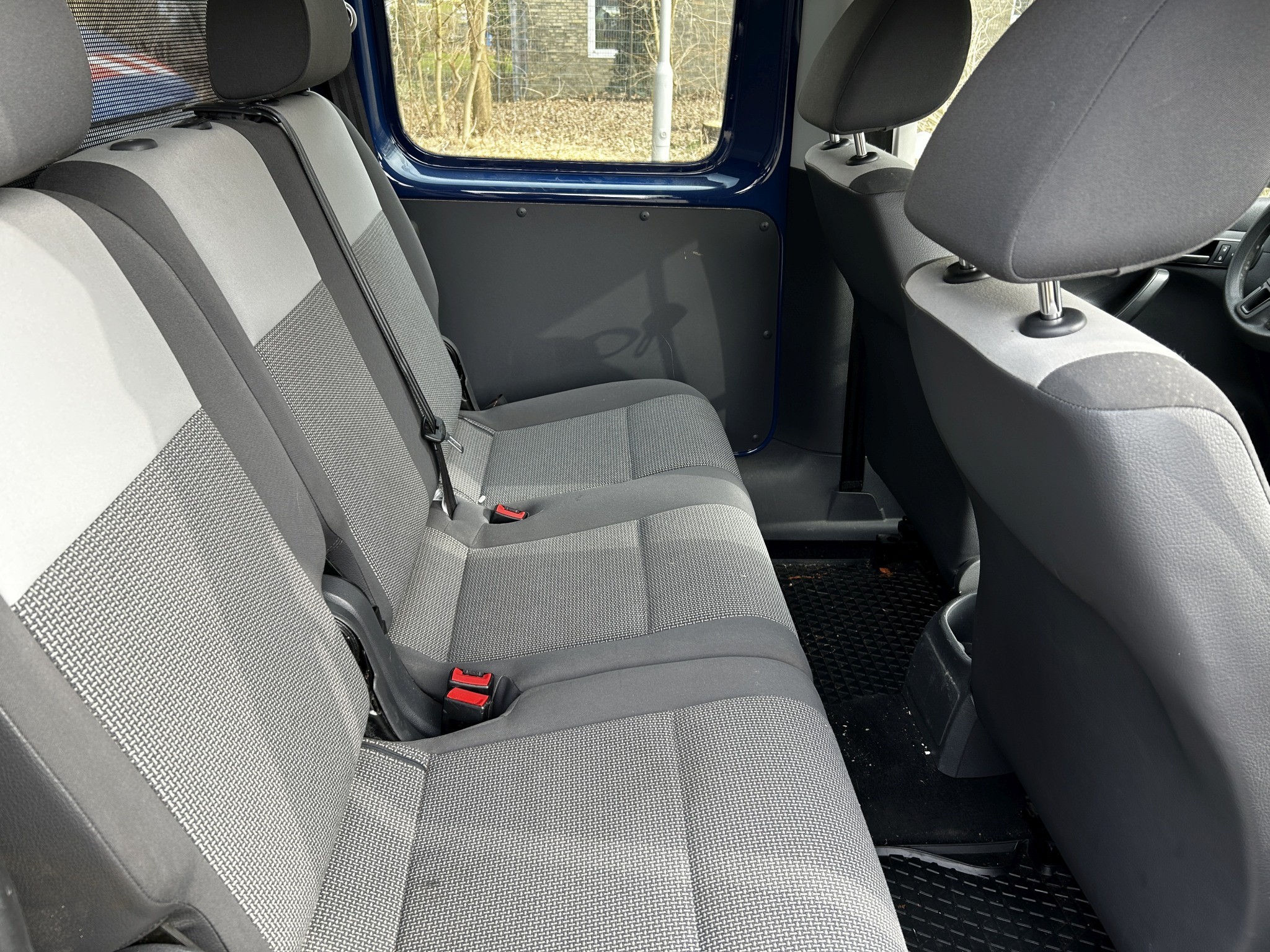 Dobro vzdrževana laboratorijska oprema iz državnih zalog
-19